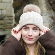 Charger l'image dans la galerie, Bonnet MIA - Beige