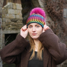 Charger l'image dans la galerie, Bonnet DINA - Arc en ciel