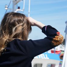 Charger l'image dans la galerie, Pull Femme Panthère Col V - Berthe Aux Grands Pieds