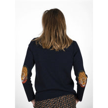 Charger l'image dans la galerie, Pull Femme Panthère Col V - Berthe Aux Grands Pieds