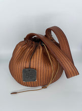 Charger l'image dans la galerie, Sac Rond Cuir - Camel