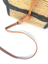 Charger l'image dans la galerie, Sac à bandoulière BISOA - Ecru & Noir