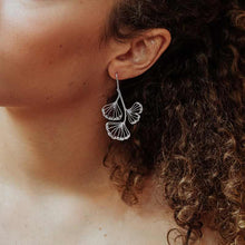 Charger l&#39;image dans la galerie, Boucles d&#39;oreilles - GRANDES - GINKGO BILOBA Argent
